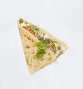 Crepe caprese with three types of cheese